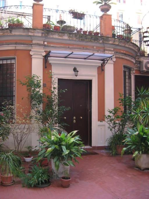 Vivilo Collection - Opera Teather Apartment - Very Central Rom Exterior foto